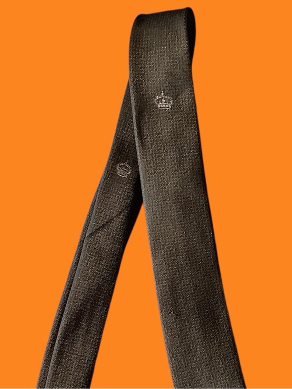 WEMBLEY BROWN & GOLD Woven Tie WITH GOLD CROWN. 100% DACRON.